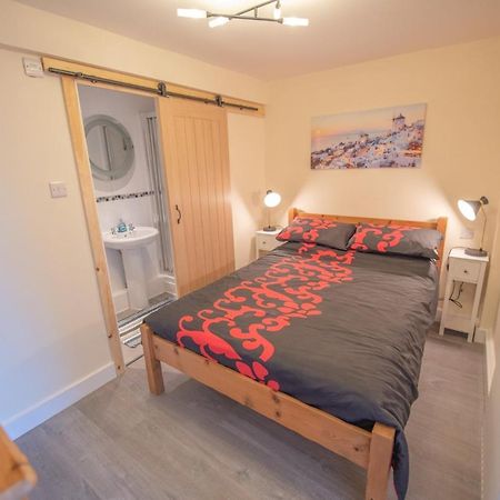 Modern Apartment In Town Centre Skipton Eksteriør billede